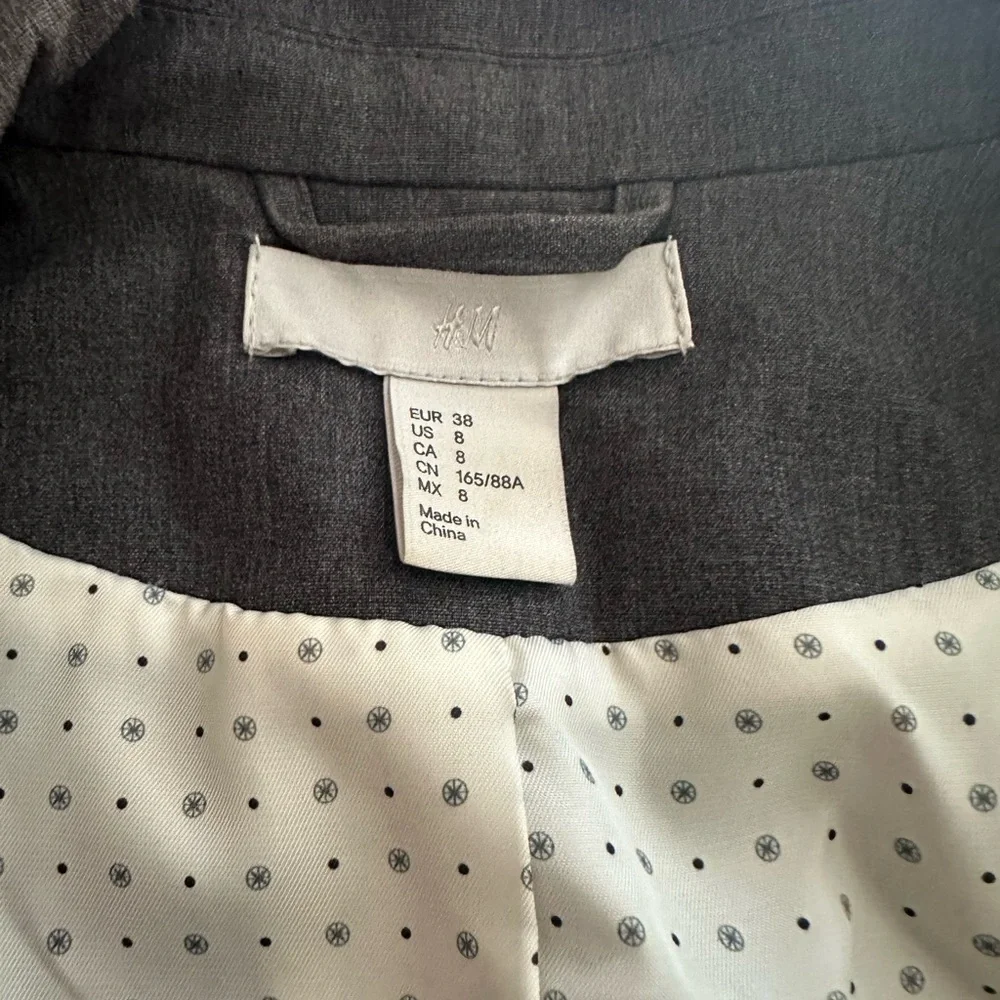 H&M Gray One Button Two Pocket Blazer Size 8 - Picture 6 of 7